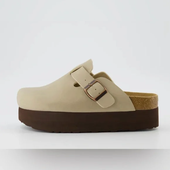 Cushionaire - Women's Loom Platform Slip-On Clog - Picture 1 of 4